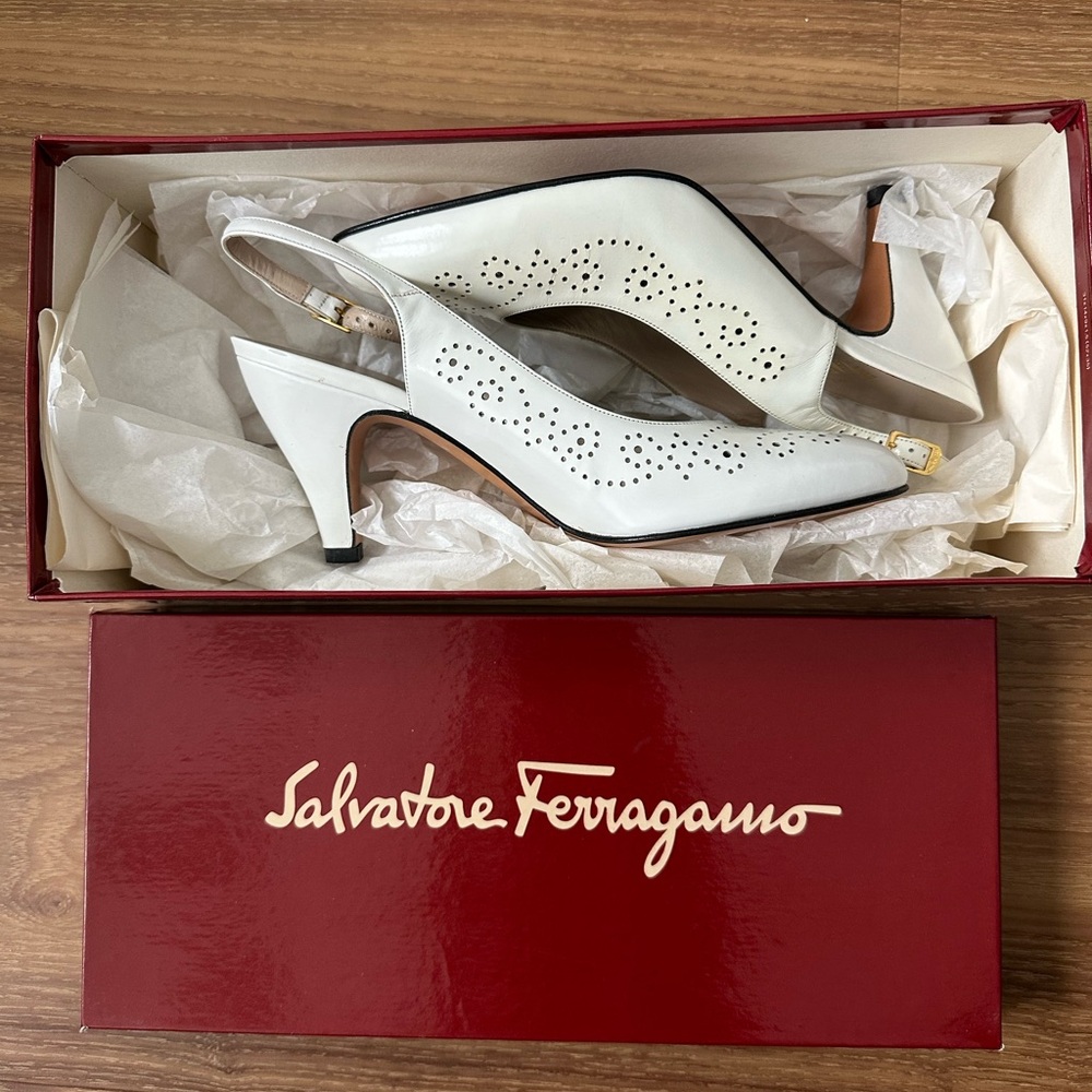 Vintage Salvatore Ferragamo White Women's Heels